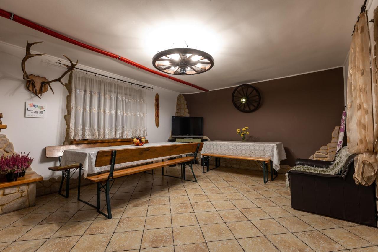 Villa Wypoczynek U Piotra à Susiec Extérieur photo